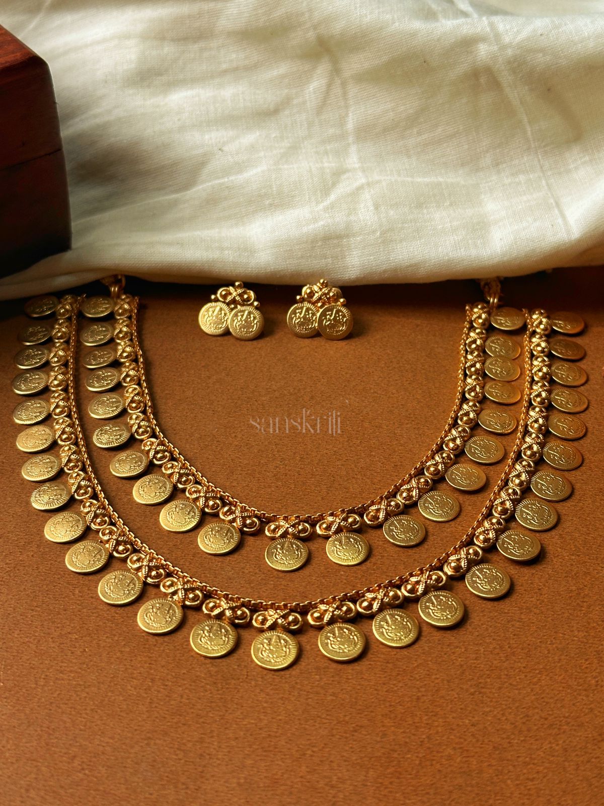 Coin double layer necklace