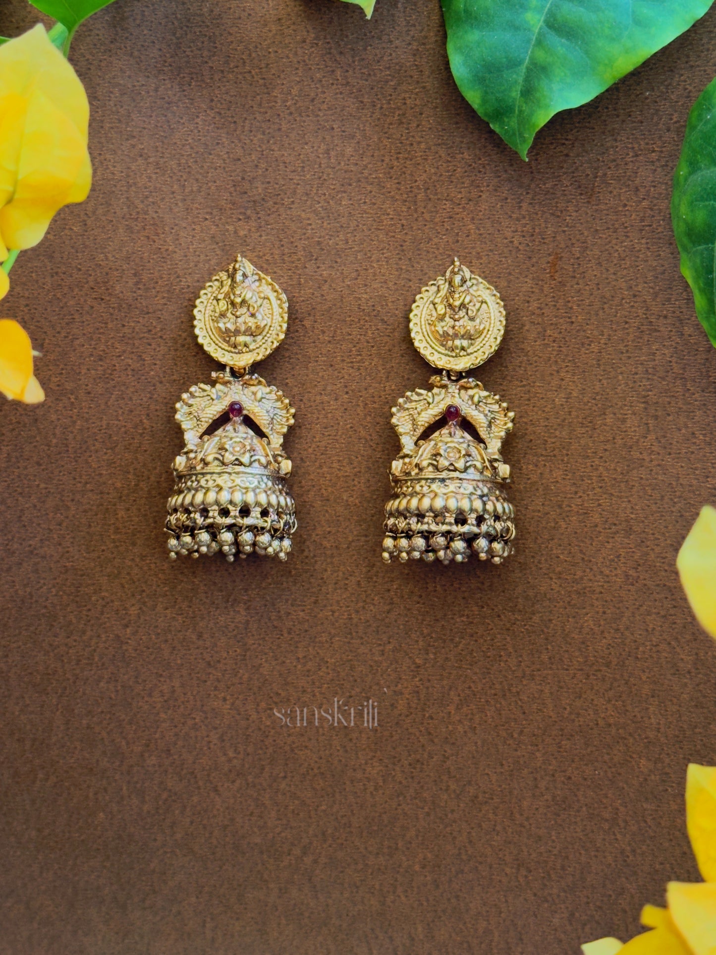 Antique Saraswati jhumka