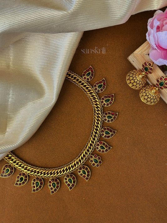 Antique Leaf Motif Necklace Set