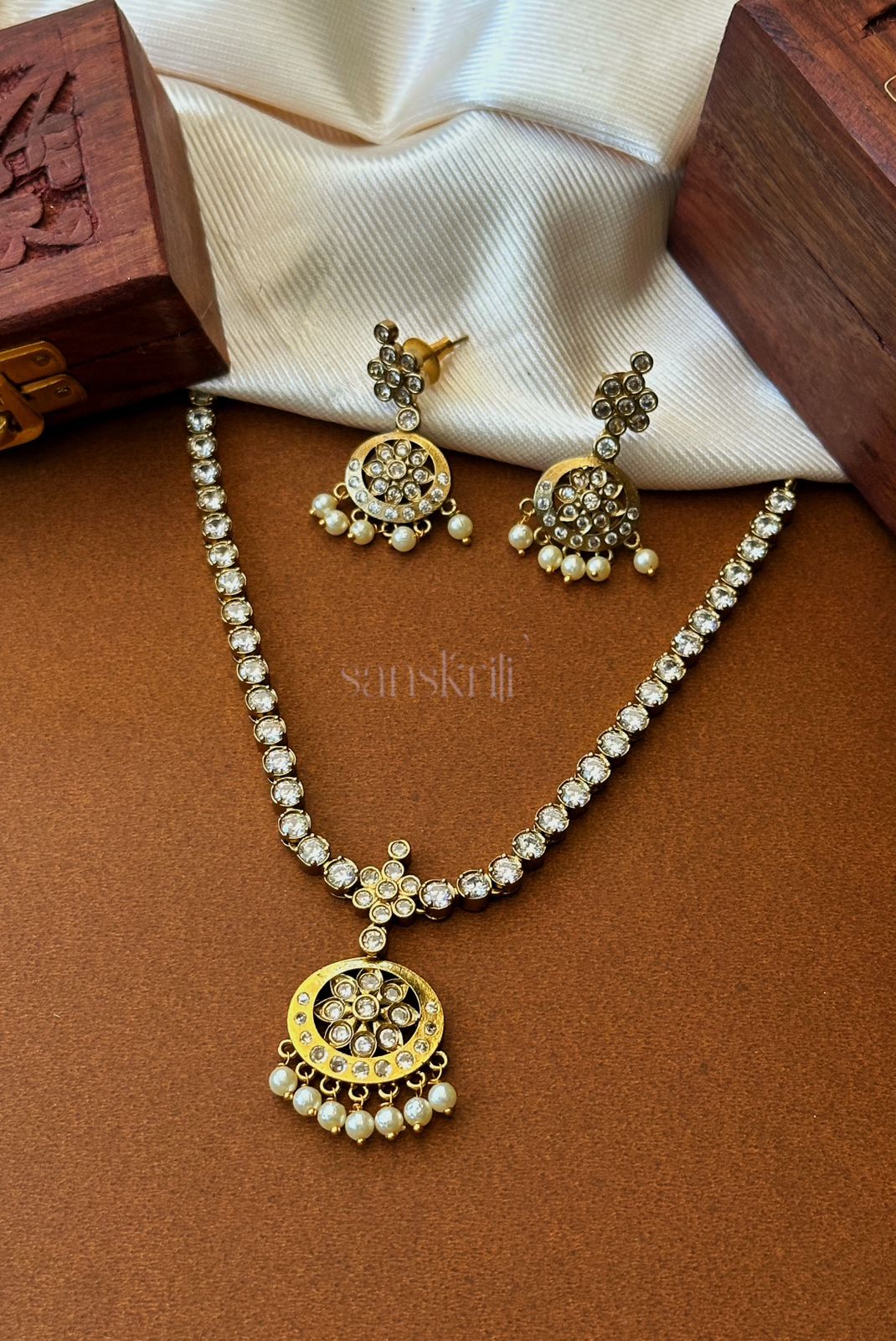 Classic Kundan ad stone set