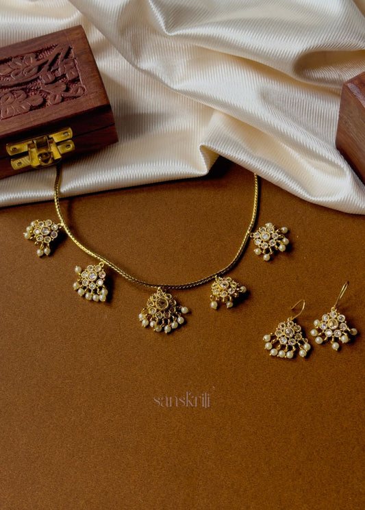 Five Pendant Attigai Set -White